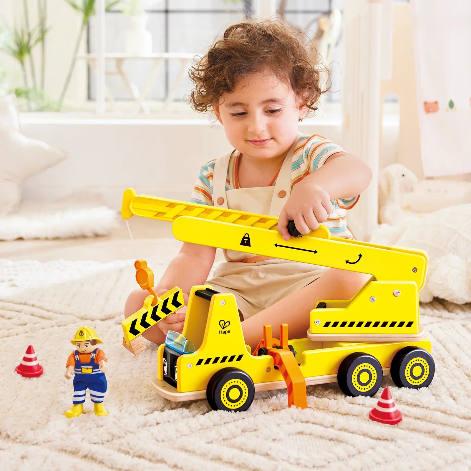 Hape Mobile Crane & Construction Set Hape